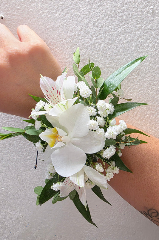 Luxury Custom Boutonniere for Prom, Weddings & Special Events