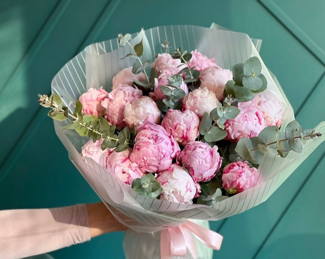 Petite Peony for Mom – 10 Stem Bundle