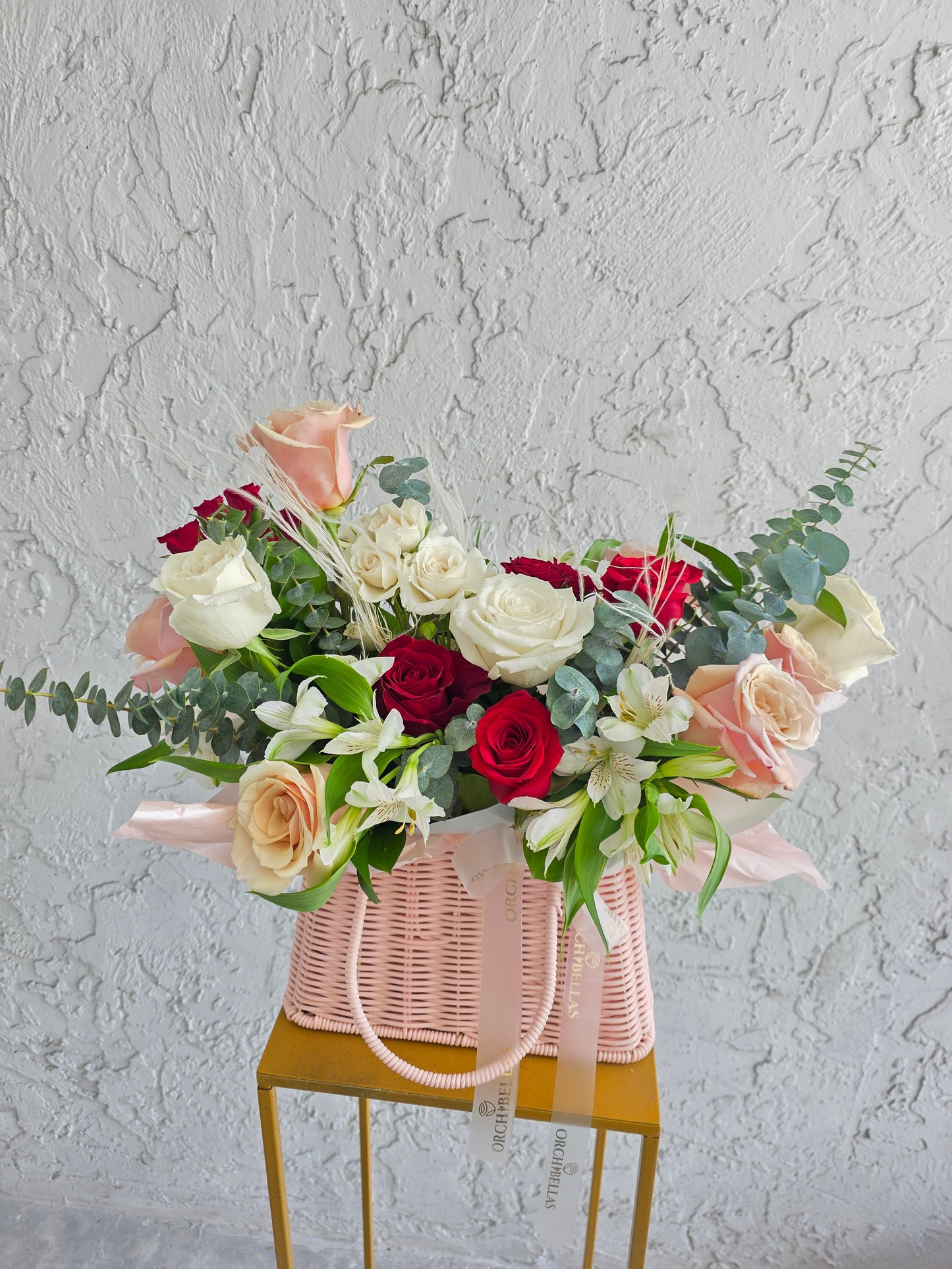 Elegant Garden Basket for Mom – Premium Mixed Arrangement